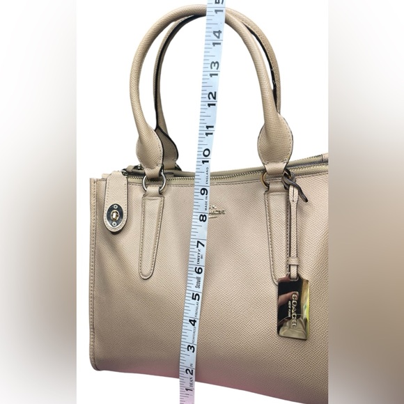 COACH Crosby Linud Beige Crossgrain leather Carryall Crossbody Bag!🔥 - Picture 9 of 10